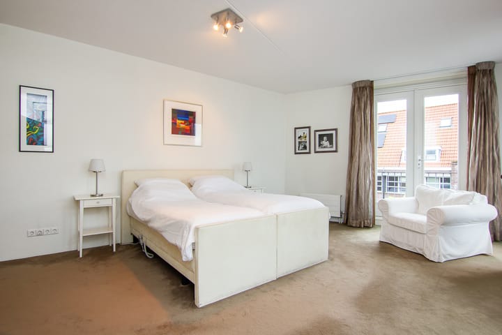 Foto 32 van J. Bijhouwersstraat 65