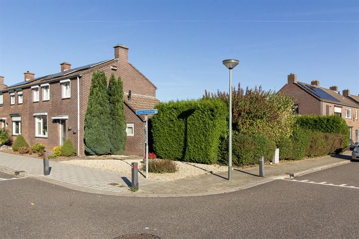 View photo 4 of Prinses Irenestraat 25