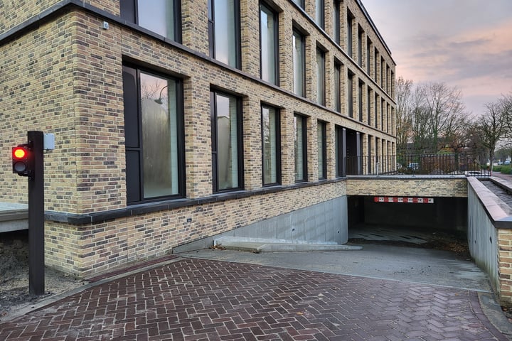 Bekijk foto 1 van De Hoogschout | P42 Bisschopsmolenstraat