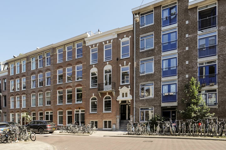 View photo 44 of Van Eeghenstraat 31-A