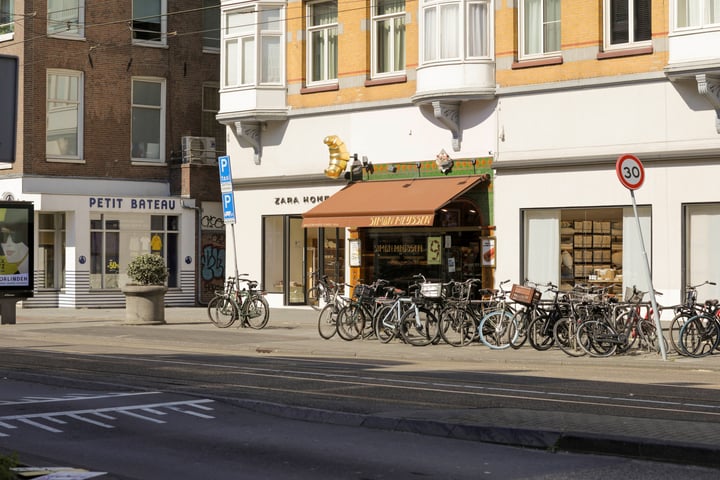 View photo 57 of Van Eeghenstraat 31-A