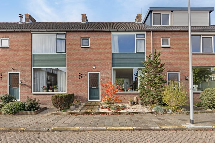 View photo of Ds. van Couwenhovelaan 170