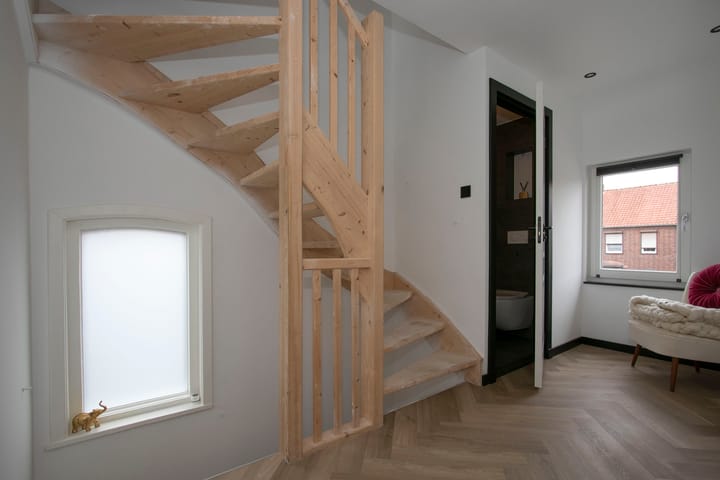 Foto 19 van Middelstestraat 53