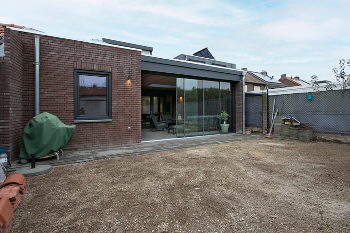 Bekijk foto 31 van Middelstestraat 53