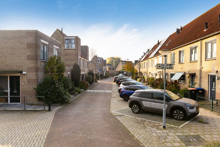 Foto 3 van Mina Krüseman-erf 140