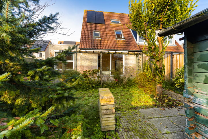 Foto 44 van Mina Krüseman-erf 140