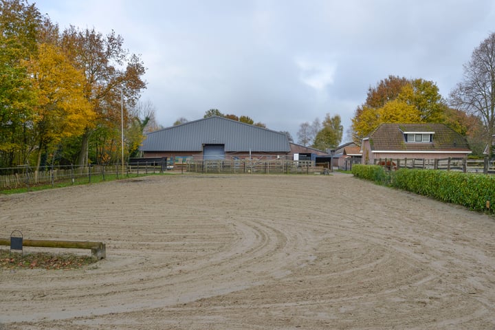 Bekijk foto 2 van Eerste Kruishaarseweg 13