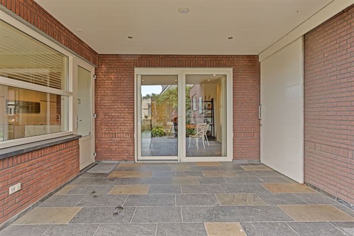 Bekijk foto 38 van Esdoornstraat 27