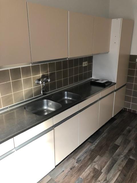 Photo 31 of Patersstraat 10