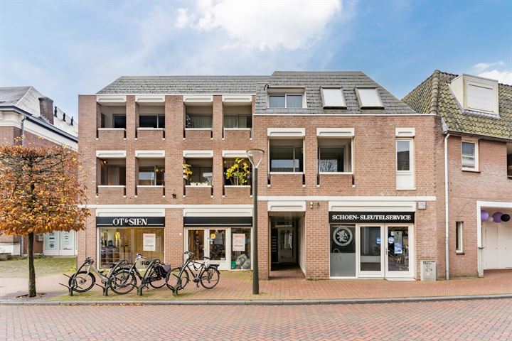 Bekijk foto 1 van Langstraat 11