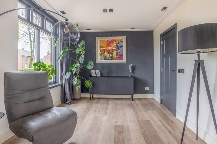 Foto 5 van Van Coothstraat 8