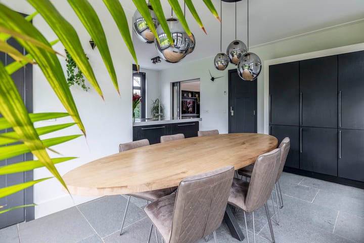 Foto 12 van Van Coothstraat 8