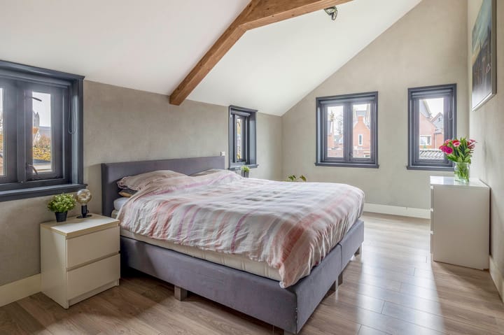 Foto 16 van Van Coothstraat 8