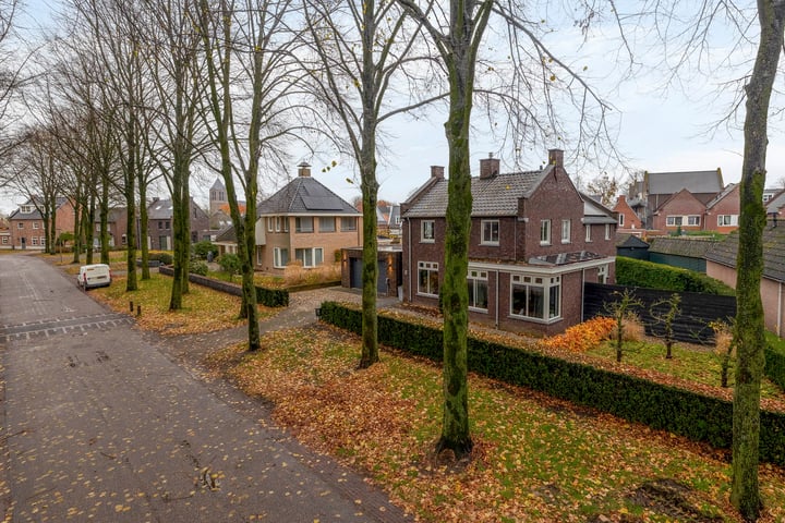 Bekijk foto 38 van Van Coothstraat 8