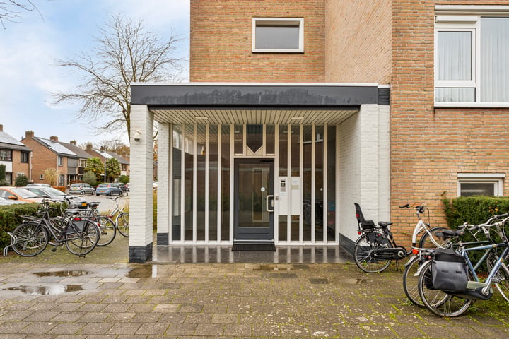 View photo 22 of Albert Cuypstraat 214