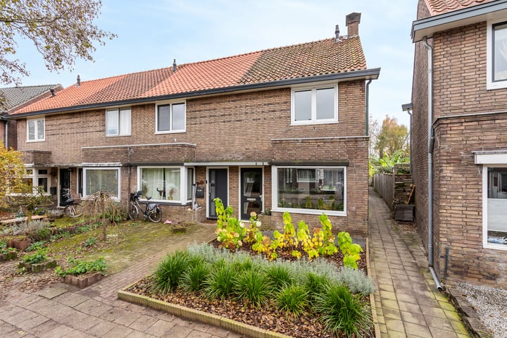 Bekijk foto van Frederikstraat 53