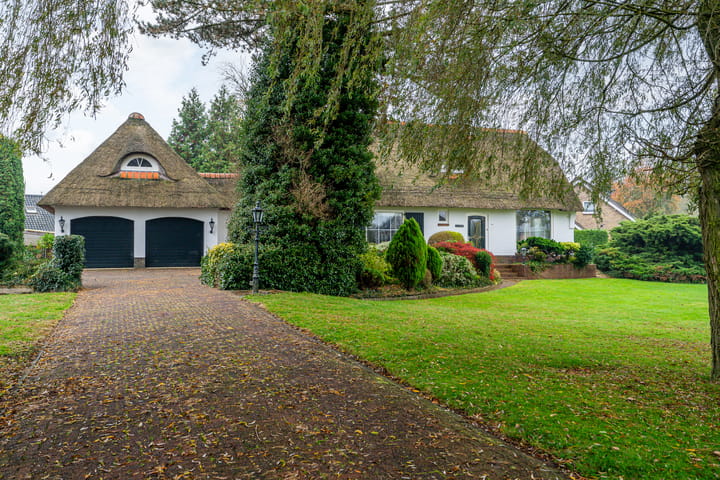 Foto 5 van van Limburg Stirumweg 13