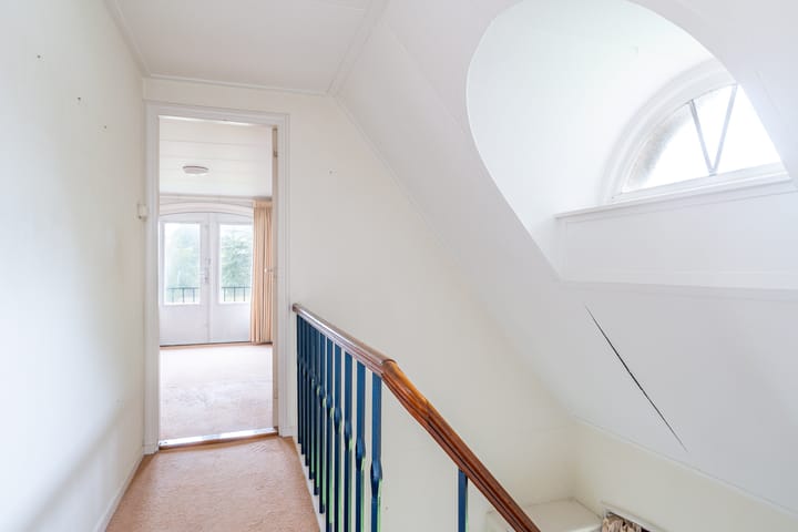 Foto 29 van van Limburg Stirumweg 13