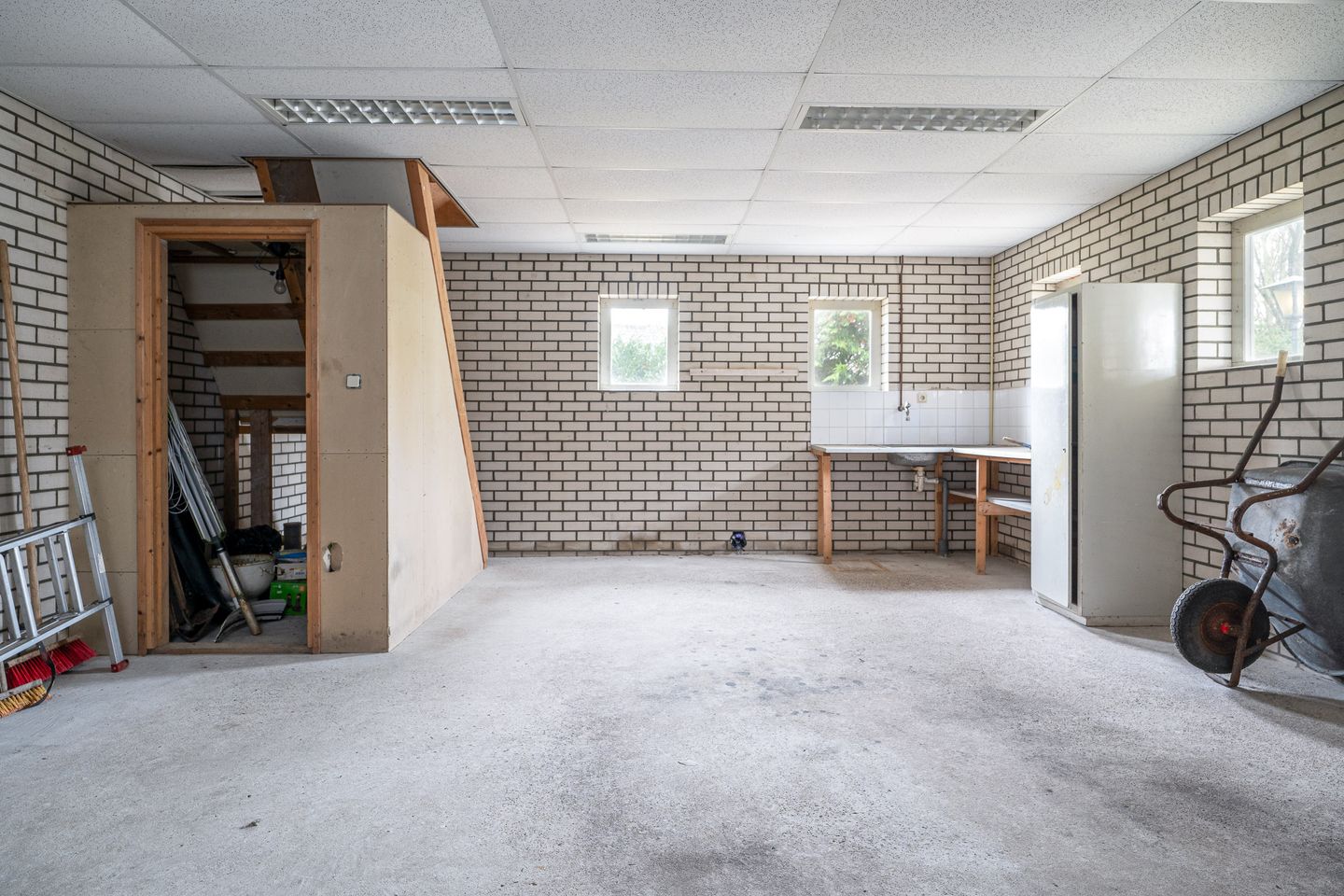 Photo 35 of van Limburg Stirumweg 13