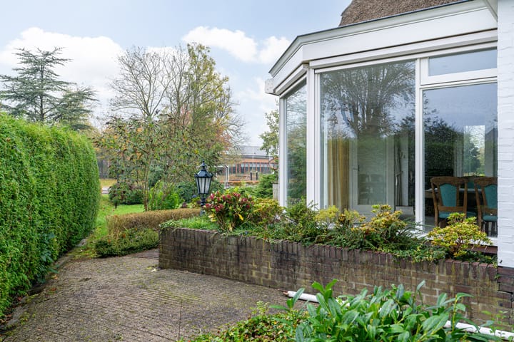 Foto 40 van van Limburg Stirumweg 13