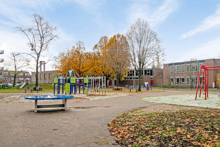 Bekijk foto 34 van Paardensprongstraat 18