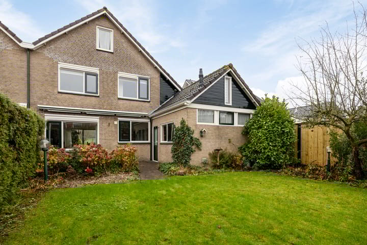 Foto 26 van Burgemeester Wallerstraat 146