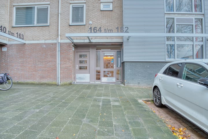 Foto 6 van Tomatenplein 169