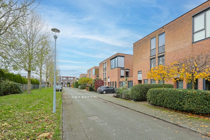 Photo 6 of Kennemerpoort 26