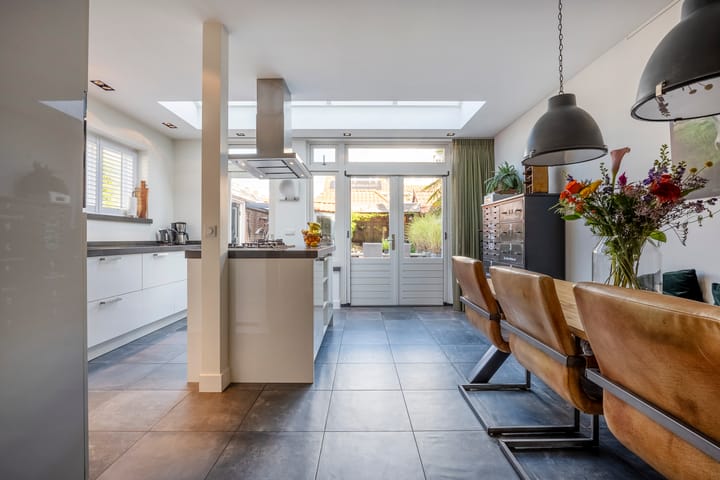 Photo 11 of Marsstraat 50