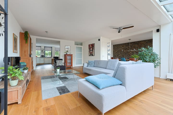 Photo 13 of Kennemerpoort 26