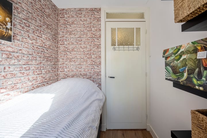 Photo 32 of Marsstraat 50