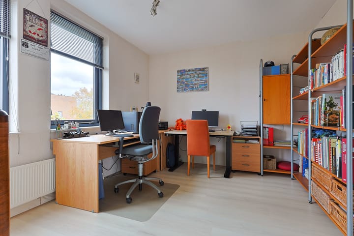 Photo 32 of Kennemerpoort 26