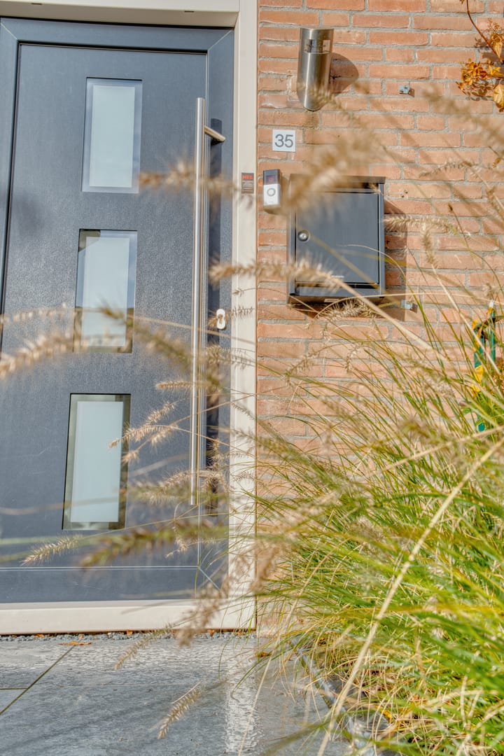 Photo 10 of Everstein 35