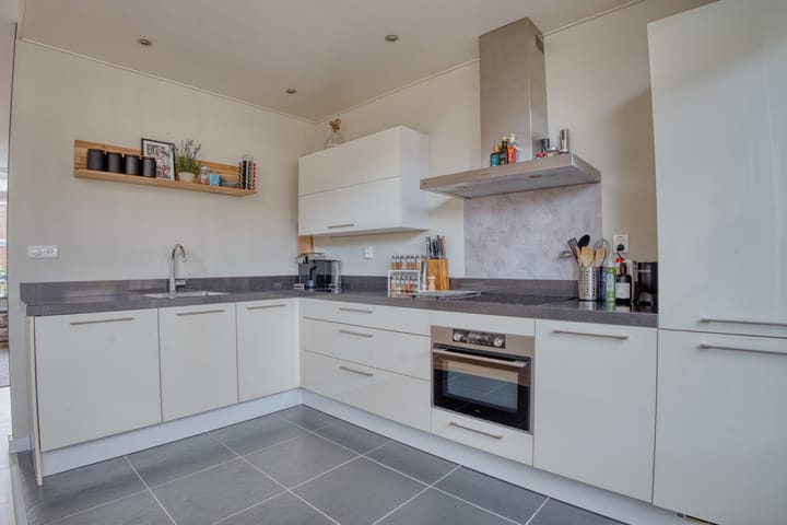 Photo 22 of Everstein 35