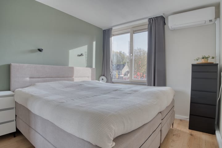 Photo 30 of Everstein 35