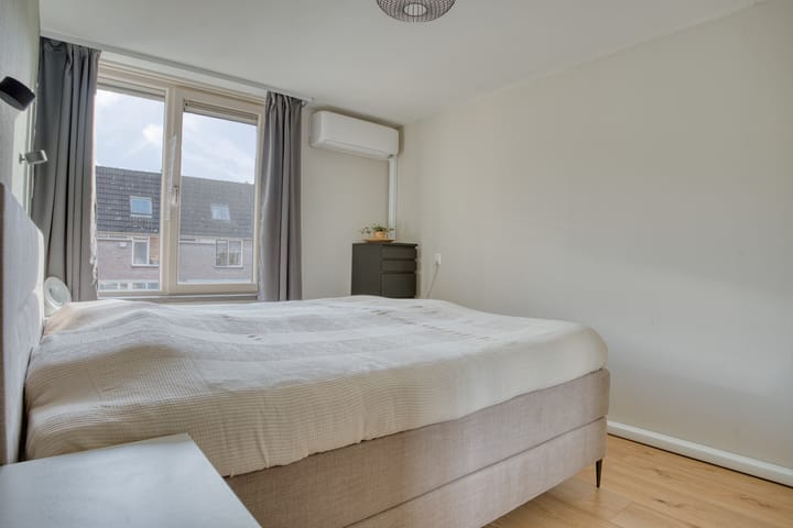 Photo 29 of Everstein 35