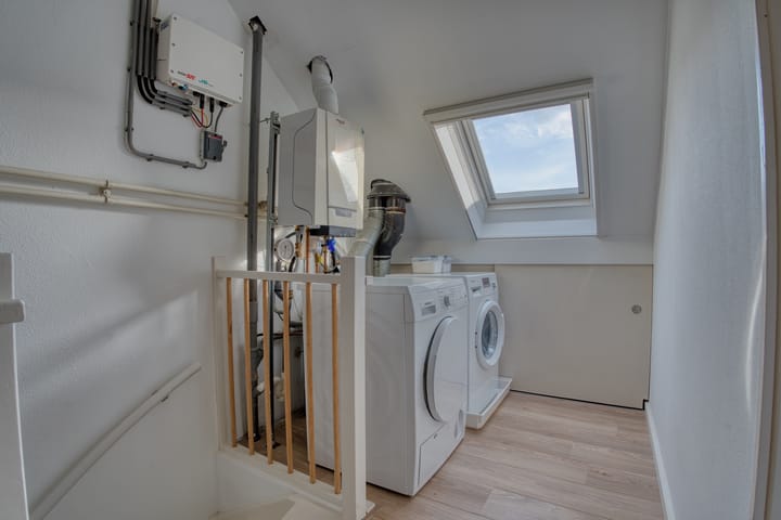 Photo 37 of Everstein 35