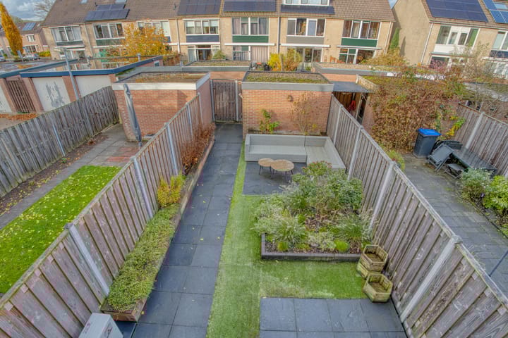 Photo 46 of Everstein 35