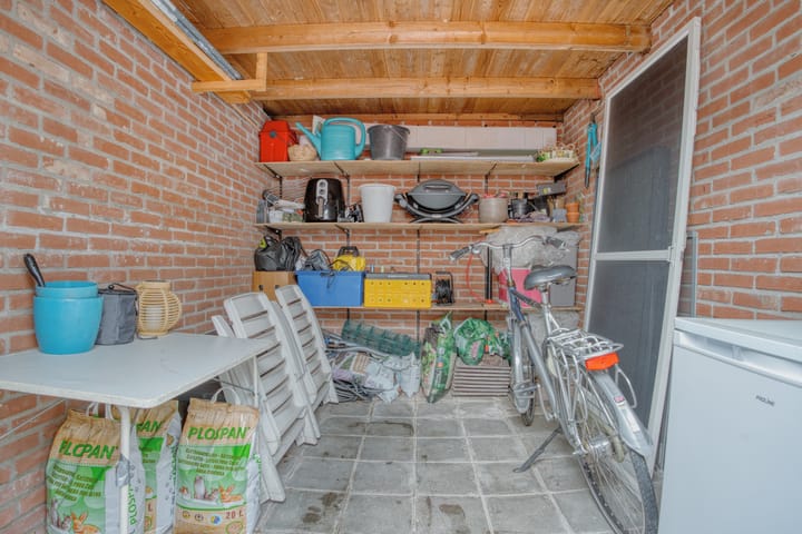 Photo 50 of Everstein 35