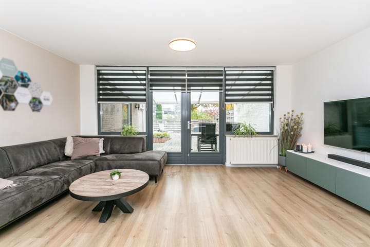 Foto 7 van Monacoplein 1