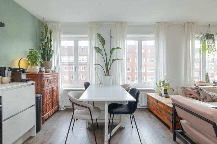 Foto 1 van Hoofdweg 323-2