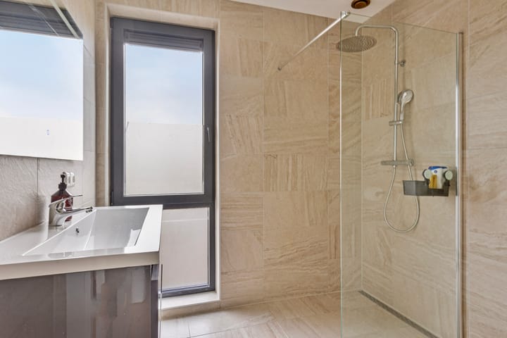 Foto 4 van John Bardeenstraat 10