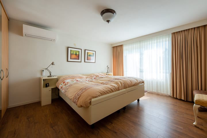 Foto 20 van van 't Hoffstraat 14