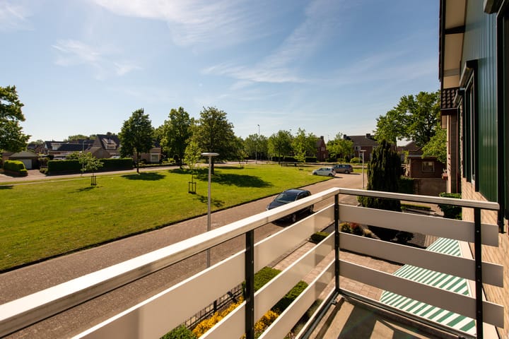 Foto 23 van van 't Hoffstraat 14