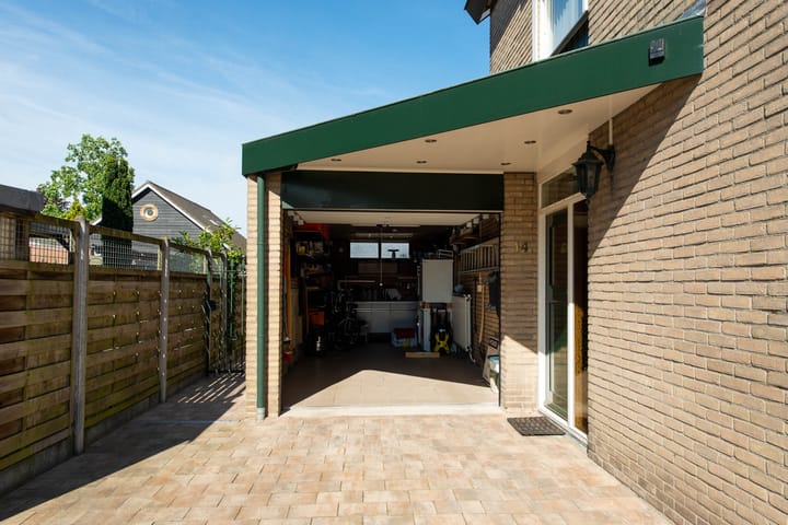 Foto 45 van van 't Hoffstraat 14