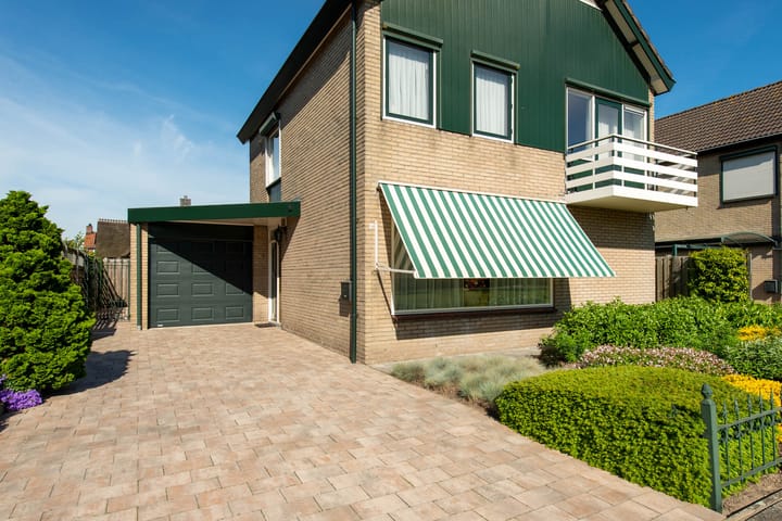 Foto 46 van van 't Hoffstraat 14