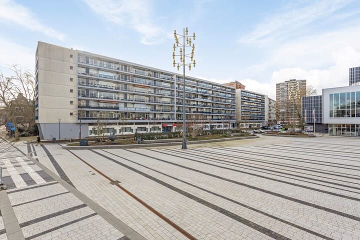 Foto 1 van Burg. van Grunsvenplein 121