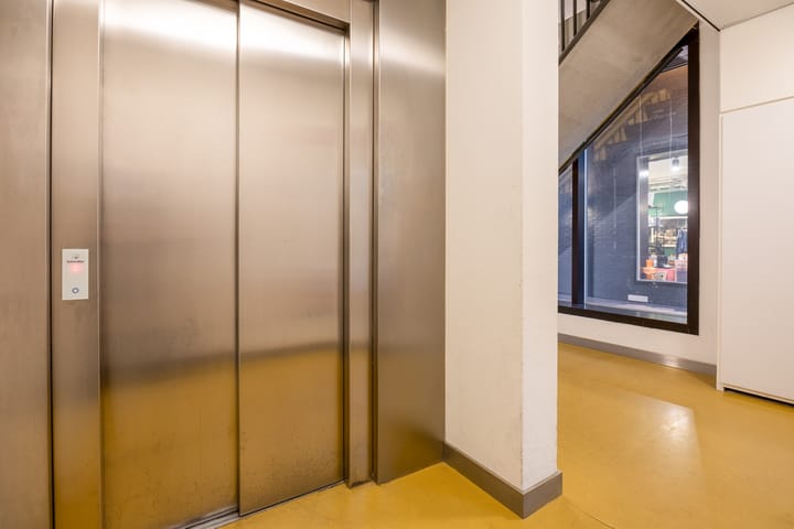 Photo 18 of Ten Katestraat 77