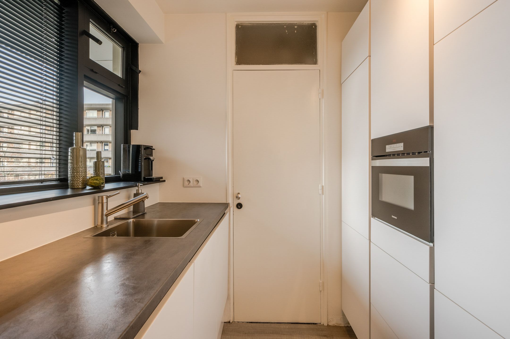 Foto 12 van Aert van Neslaan 327