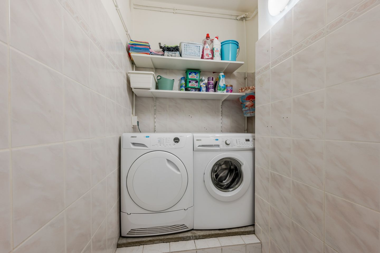 Foto 14 van Aert van Neslaan 327